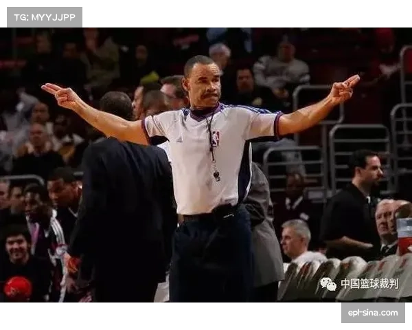 资深裁判克劳福德宣布将于本赛季结束后退休，结束长达32年执法生涯